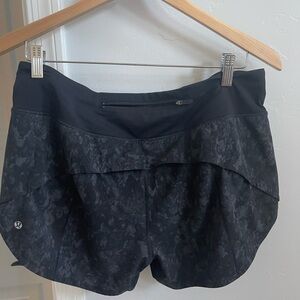 Lululemon speed up 4” shorts